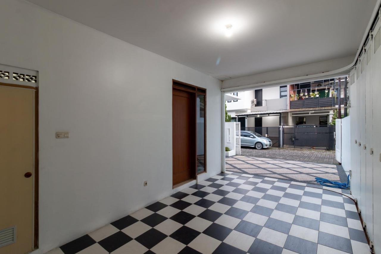 Spacious, White-Villa Belgareti @Kiara Condong バンドゥン エクステリア 写真