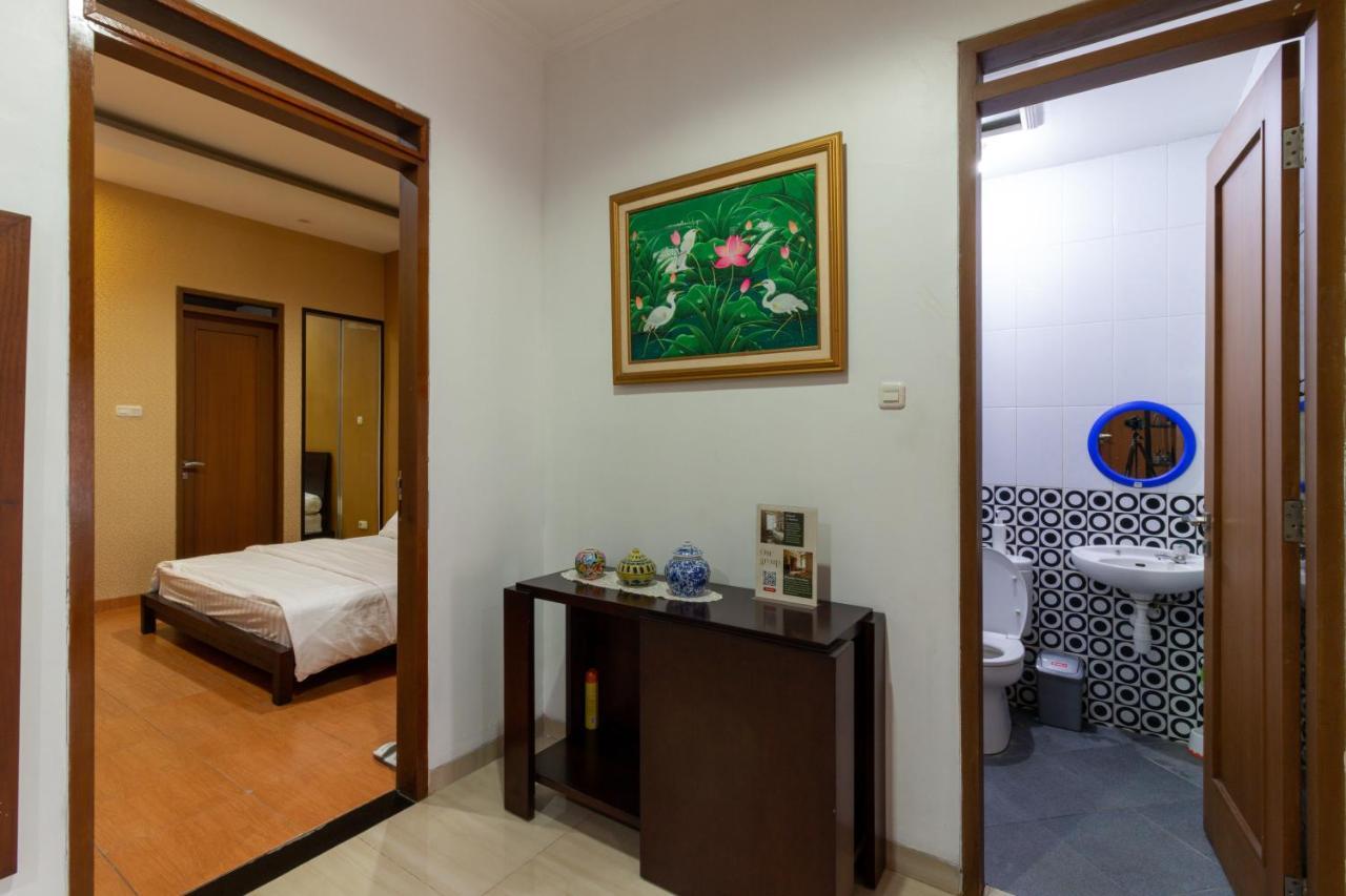 Spacious, White-Villa Belgareti @Kiara Condong バンドゥン エクステリア 写真