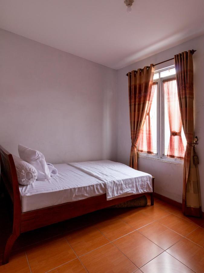 Spacious, White-Villa Belgareti @Kiara Condong バンドゥン エクステリア 写真