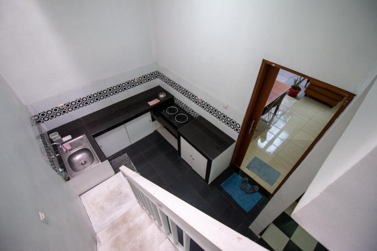 Spacious, White-Villa Belgareti @Kiara Condong バンドゥン エクステリア 写真