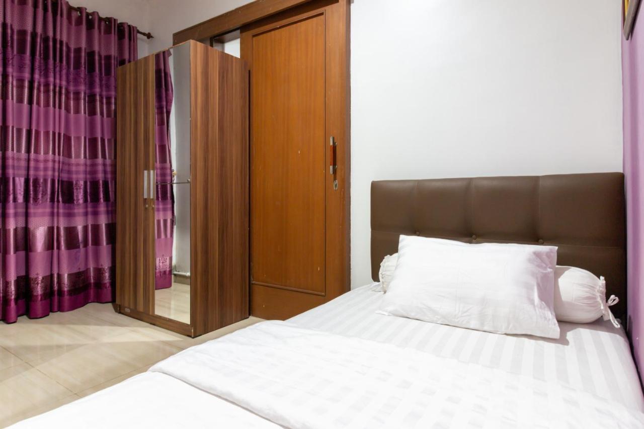 Spacious, White-Villa Belgareti @Kiara Condong バンドゥン エクステリア 写真